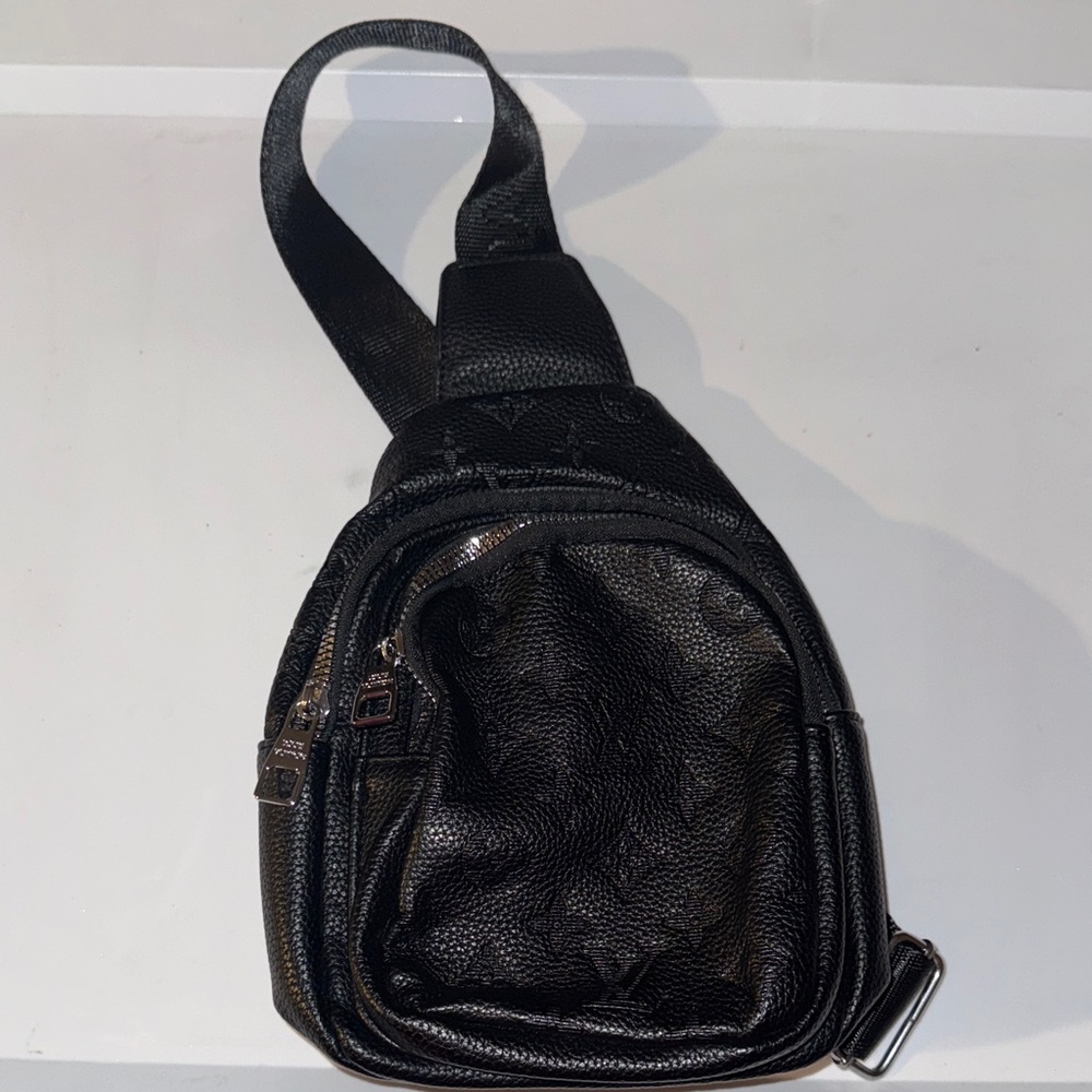 Black Leather Men's Sling Bag